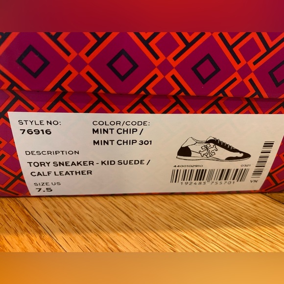 NIB! SOLD OUT! Tory Burch Tory Sneaker - Picture 3 of 5